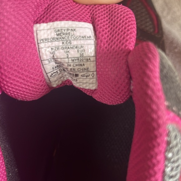 Merrell girls pink and gray hiking boots in size 4 - Picture 6 of 10